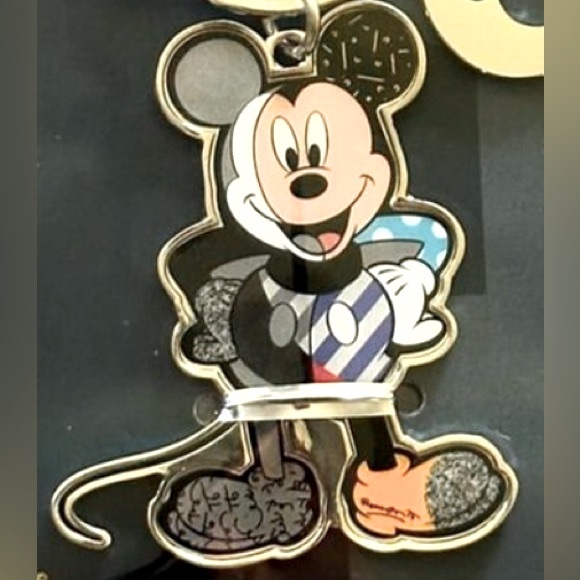 BNWT MICKEY MOUSE 100TH ANNIVERSARY KEYCHAIN BY POP ARTIST ROMERO BRITTO 2023 - Picture 5 of 9